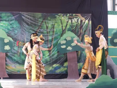 Wujud Nyata Pembelajaran Karakter, SMPN 1 Gedangan Gelar Sendratari Akbar "Maheswara Adiluhung"