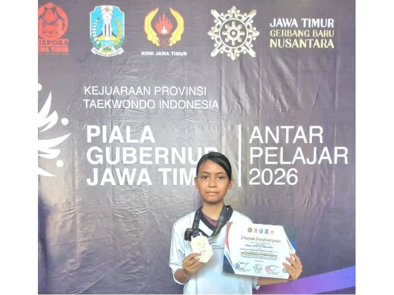 SMPN 1 Gedangan Raih Medali Perak Taekwondo Tingkat Provinsi; Aksi Heroik Naila Zakiyah Azzahra