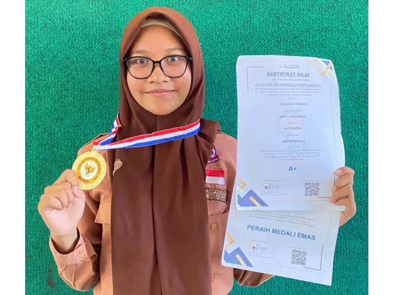 Mendapatkan Medali Emas pada Ajang Olimpiade Kemerdekaan Indonesia (OKI) 2026; Salsabila Yuliana Sang Ketua OSIS SPENSAGED Multi Talenta