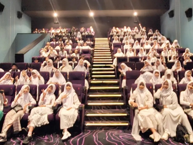 Nobar Film Akal Imitasi, SMPN 1 Gedangan Teguhkan Karakter di Tengah Pesatnya Teknologi