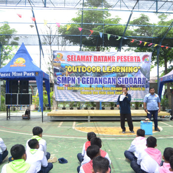 OUTDOOR LEARNING KELAS 7