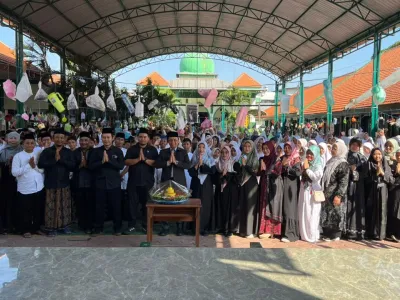 Semarak Maulid Nabi Muhammad SAW 1448 H di SMPN 1 Gedangan, Perkuat Keteladanan dan Toleransi
