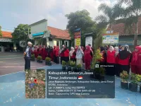 Penanaman Pohon Pucuk Merah