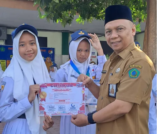 SMPN 1 Gedangan Torehkan Prestasi; Azalea Khaliqa Dzahin Raih Medali Emas IPA Tingkat Nasional