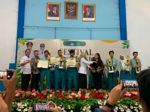 SMPN 1 Gedangan Raih Juara 1 Dagelan Tunggal FTBI 2026